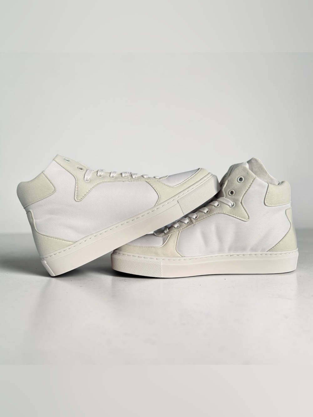 LØCI Womens US 7.5/EU 38 “Eleven” White Natural Vegan High-Top Sneakers NWT/NIB - Picture 2 of 11